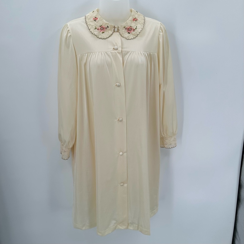 VTG LORRAINE Gown Button Up Robe Womens S Cream Nylon Lace Collar-FLAWS